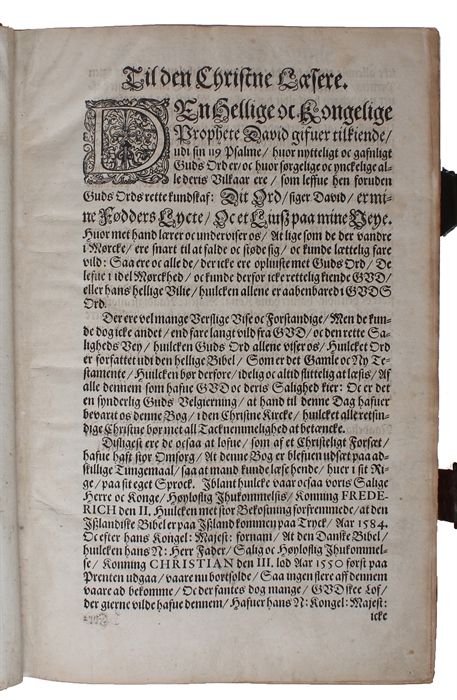 Biblia Det er Den gantske Hellige Scrifft paa Danske igien offuerseet oc Prentet effter vor allernaadigste Herris oc Kongis K. Christian den IV. Befaling. Mett Register/ alle D. Lutheri Fortaler ghans Udledning i Brædden oc Viti Theodori Summarier. Cu...