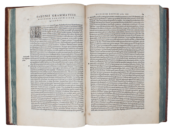 Saxonis Grammatici Danorum Historiae libri XVI, tre centis abhinc annis conscripta, tanta dictionis elegantia, rerung. gestarum varietate, ut cum omni vetustate contendere optimo iure videri possint. Accessit rerum memorabilium Index locupletissimus. D...