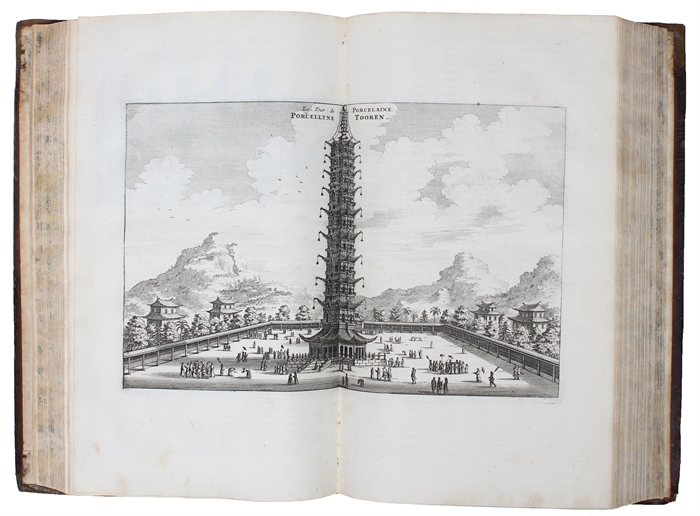 Het Gezantschap der Neêrlandtsche Oost-Indische Compagnie, aan den Grooten Tartarischen Cham, Den tegenwoordigen Keizer van China: waar in de gedenkwaerdighste Geschiedenissen, die onder het reizen door de Sineesche Landtschappen, Quantung, Kiangsi, N...