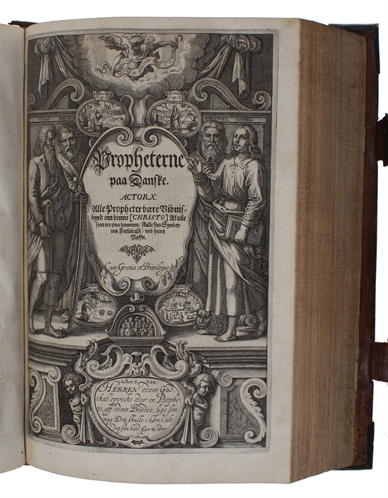 Biblia Det er Den gantske Hellige Scrifft paa Danske igien offuerseet oc Prentet effter vor allernaadigste Herris oc Kongis K. Christian den IV. Befaling. Mett Register/ alle D. Lutheri Fortaler ghans Udledning i Brædden oc Viti Theodori Summarier. Cu...