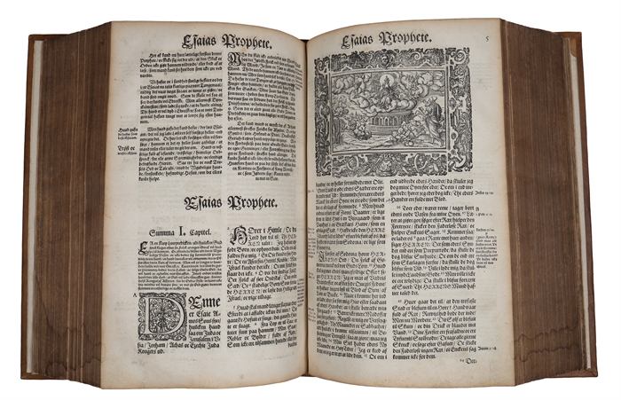 Biblia Det er Den gantske Hellige Scrifft paa Danske igien offuerseet oc Prentet effter vor allernaadigste Herris oc Kongis K. Christian den IV. Befaling. Mett Register/ alle D. Lutheri Fortaler ghans Udledning i Brædden oc Viti Theodori Summarier. Cu...