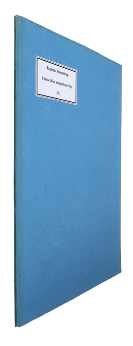 Rhizochilus antipathum Stp. en til Purpurafamilien hörende ny Slægt og Art af Snegle, der lever fastklæbet paa Grenene af Antipathesbuske. (Offprint from "Det Kgl. Danske Videnskabernes Selskabs Skrifter").