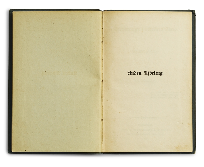 Christelige Taler af S. Kierkegaard. Første Afdeling. Hedningenes Bekymringer. Anden Afdeling. Stemninger i Lidelsers Strid. Tredje Afdeling. Tanker, som saare bagfra – til Opbyggelse. Fjerde Afdeling. Taler ved Altergangen om Fredagen. 